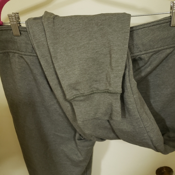 Women's north face Sweatpants - Picture 5 of 5